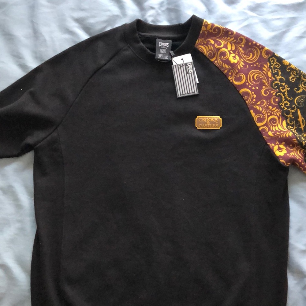 Crooks & Castles crew necks sweater(NWT)